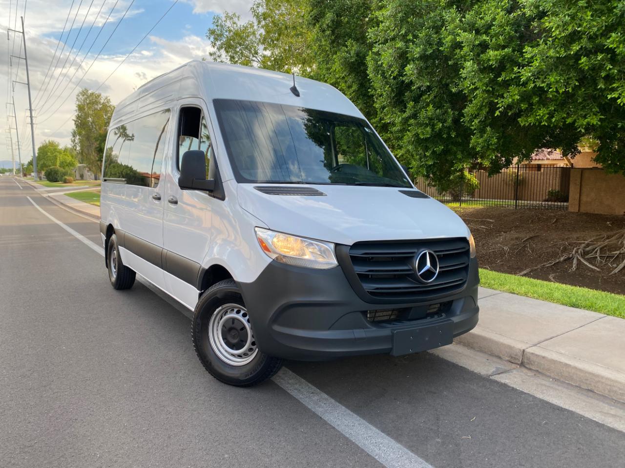 Mercedes-Benz Sprinter Passenger Van 2500 Standard Roof I4 Diesel 144" RWD 2024