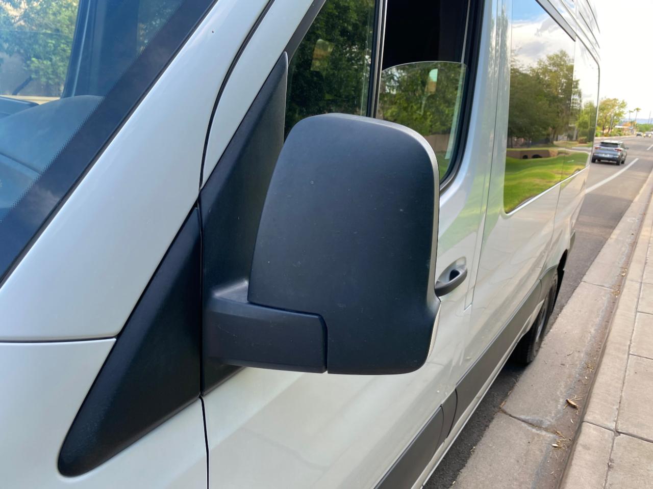 Mercedes-Benz Sprinter Passenger Van 2500 Standard Roof I4 Diesel 144" RWD 2024