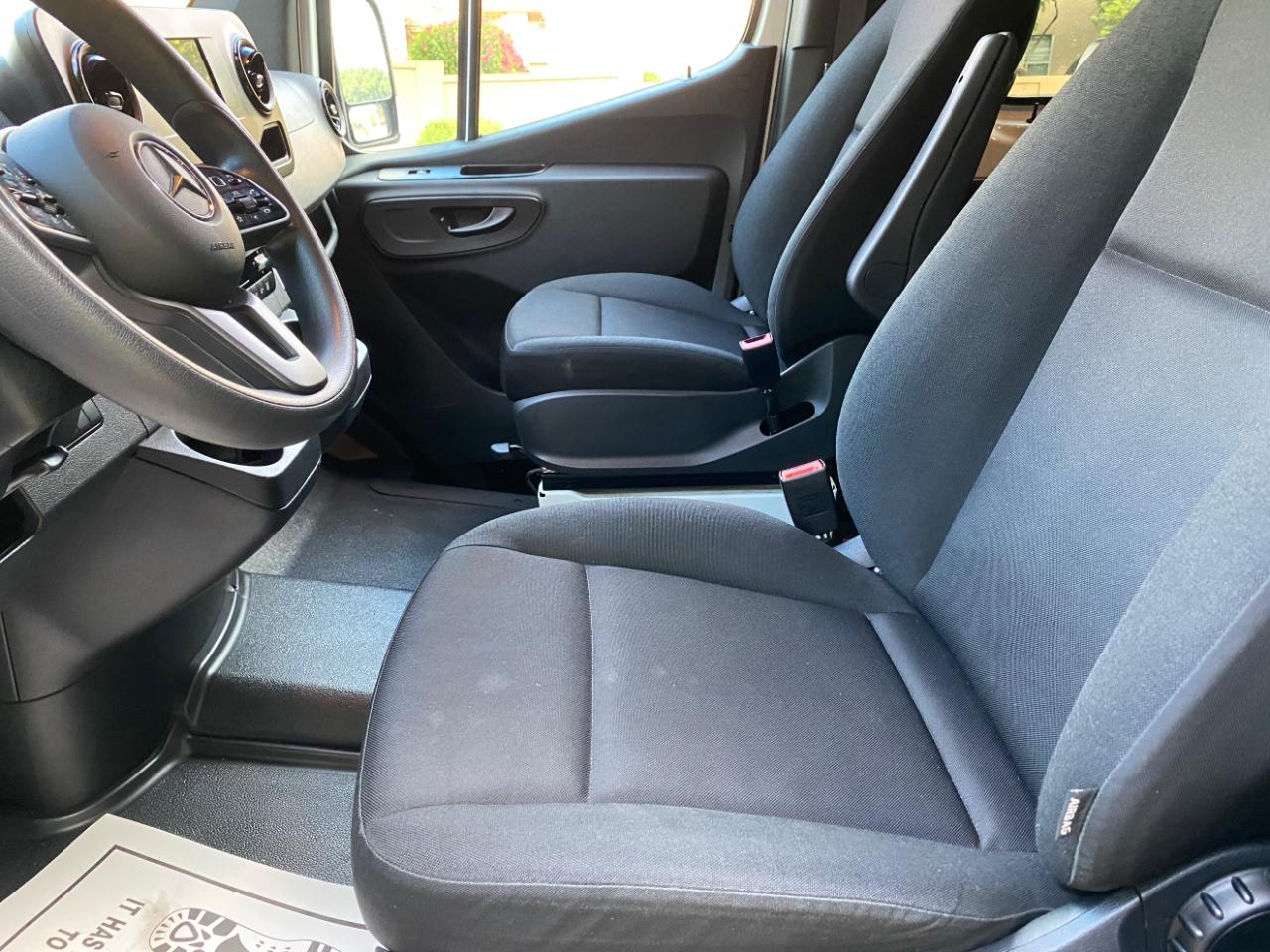 Mercedes-Benz Sprinter Passenger Van 2500 Standard Roof I4 Diesel 144" RWD 2024