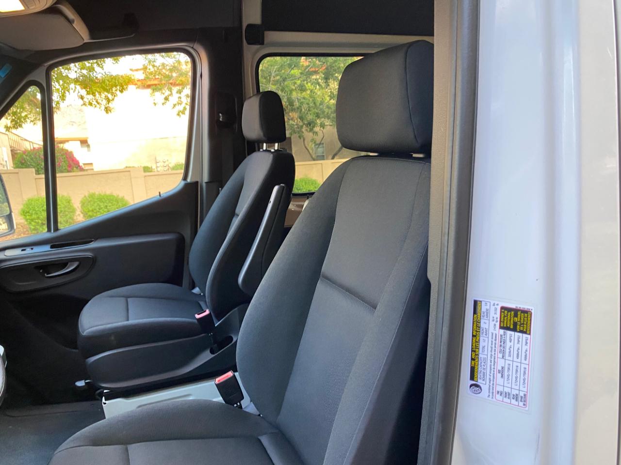 Mercedes-Benz Sprinter Passenger Van 2500 Standard Roof I4 Diesel 144" RWD 2024