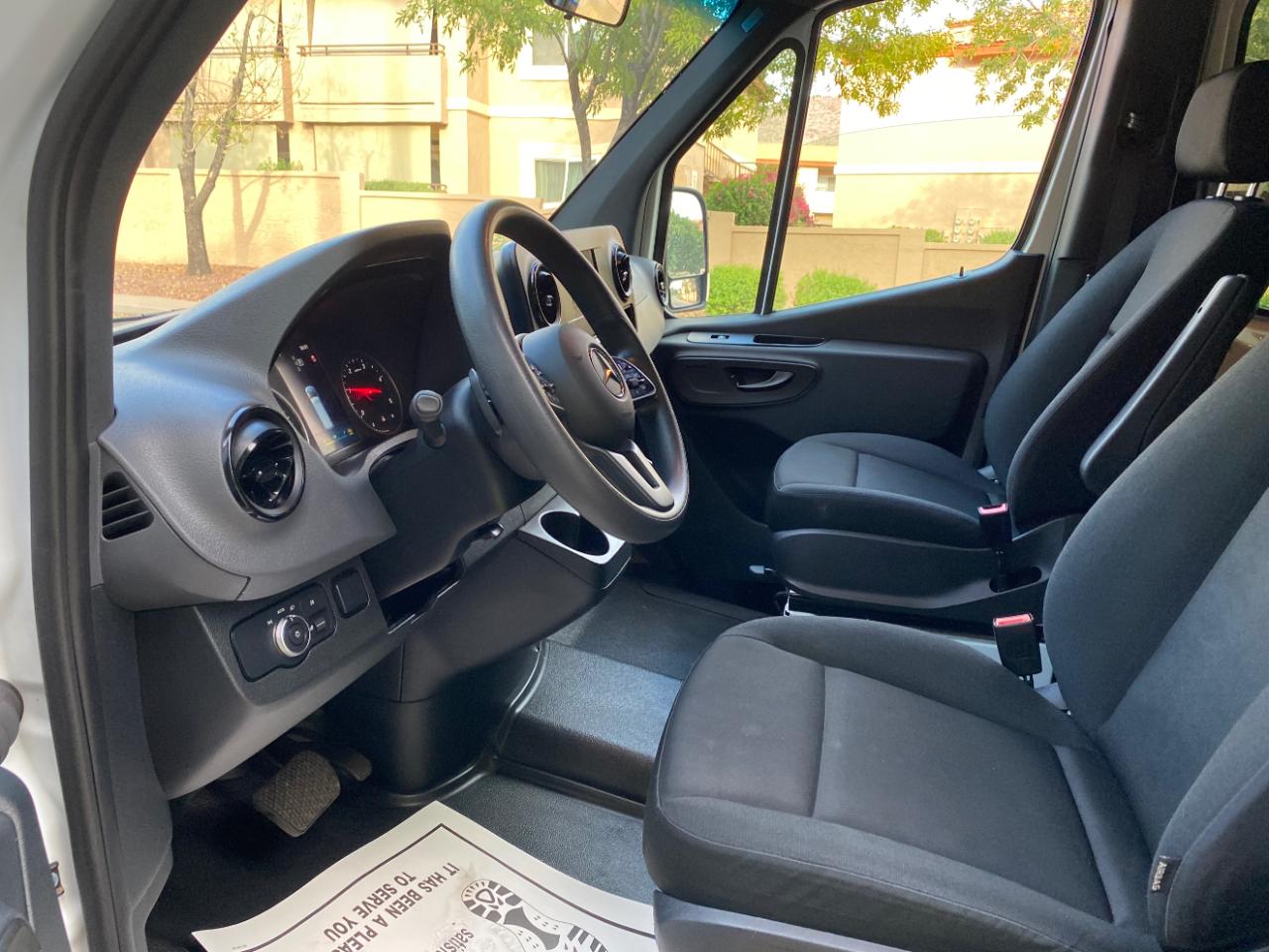 Mercedes-Benz Sprinter Passenger Van 2500 Standard Roof I4 Diesel 144" RWD 2024