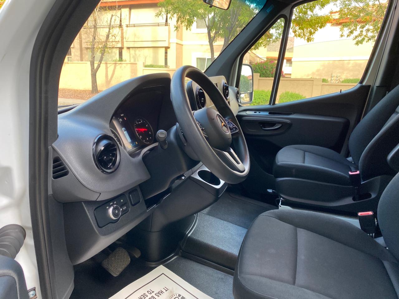 Mercedes-Benz Sprinter Passenger Van 2500 Standard Roof I4 Diesel 144" RWD 2024