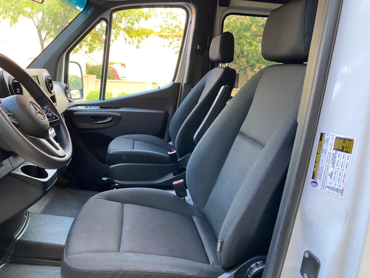 Mercedes-Benz Sprinter Passenger Van 2500 Standard Roof I4 Diesel 144" RWD 2024