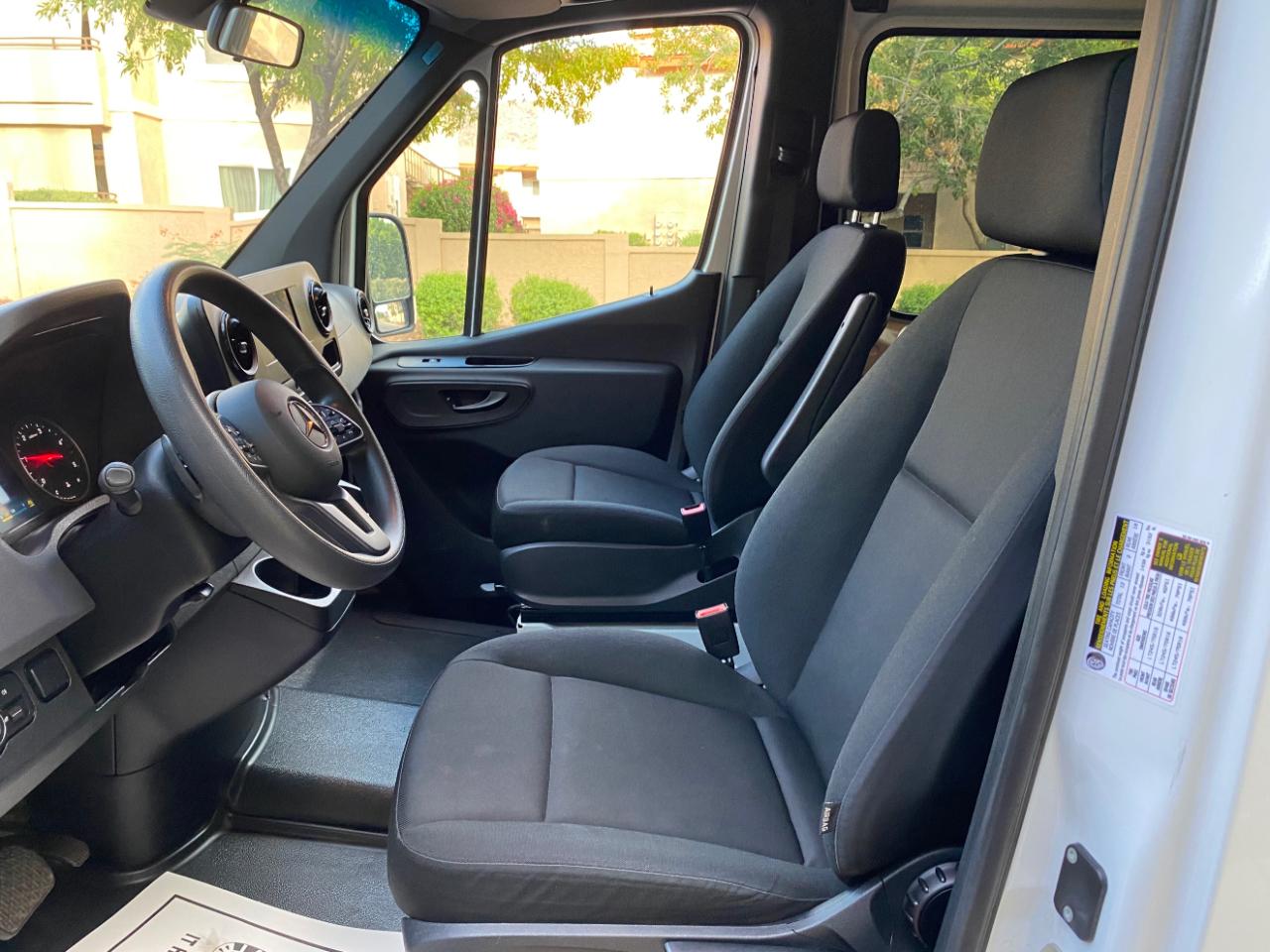 Mercedes-Benz Sprinter Passenger Van 2500 Standard Roof I4 Diesel 144" RWD 2024