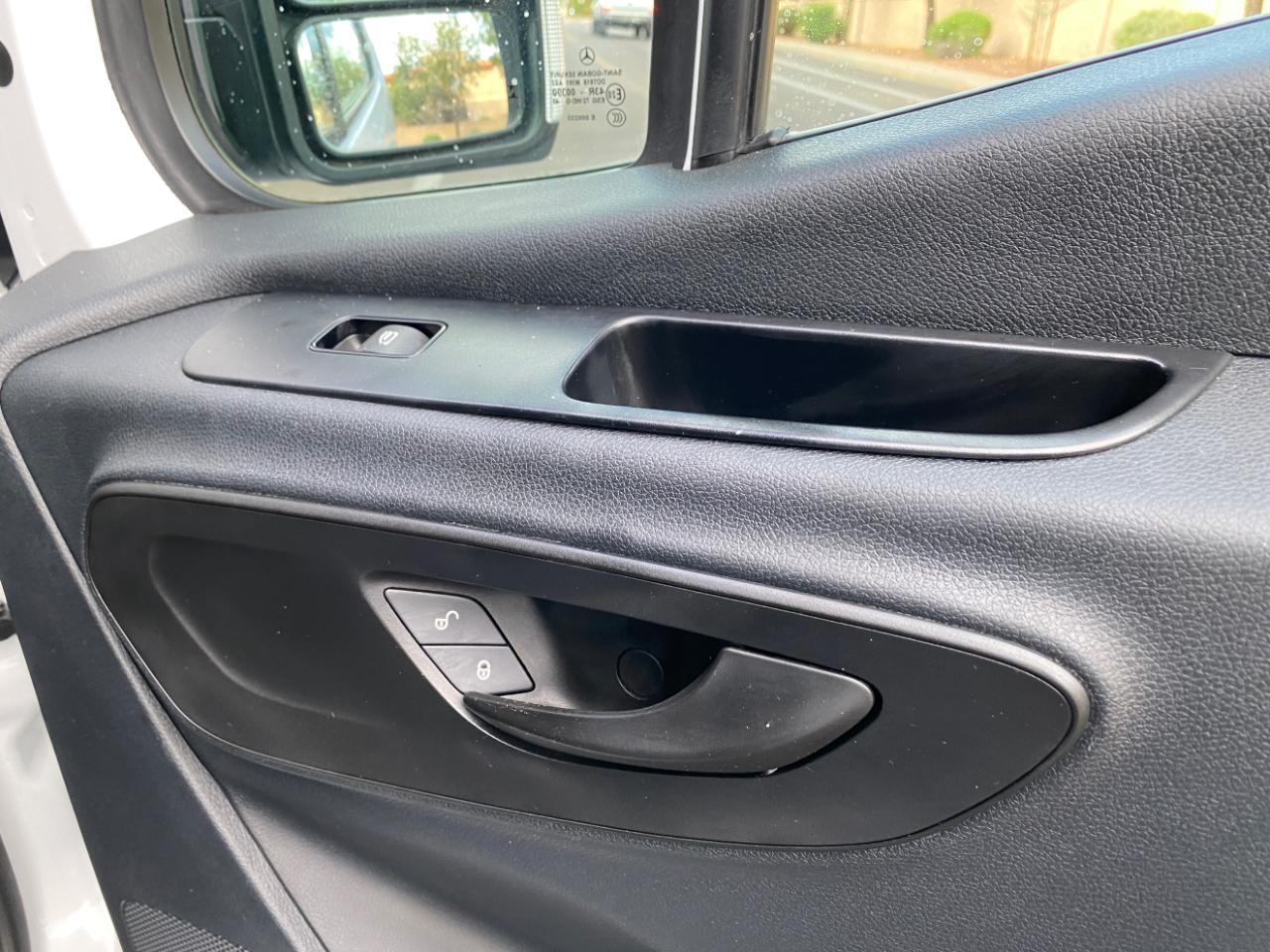 Mercedes-Benz Sprinter Passenger Van 2500 Standard Roof I4 Diesel 144" RWD 2024