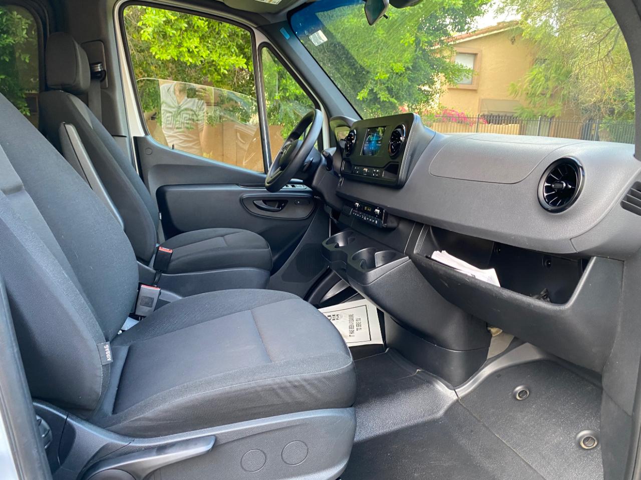 Mercedes-Benz Sprinter Passenger Van 2500 Standard Roof I4 Diesel 144" RWD 2024