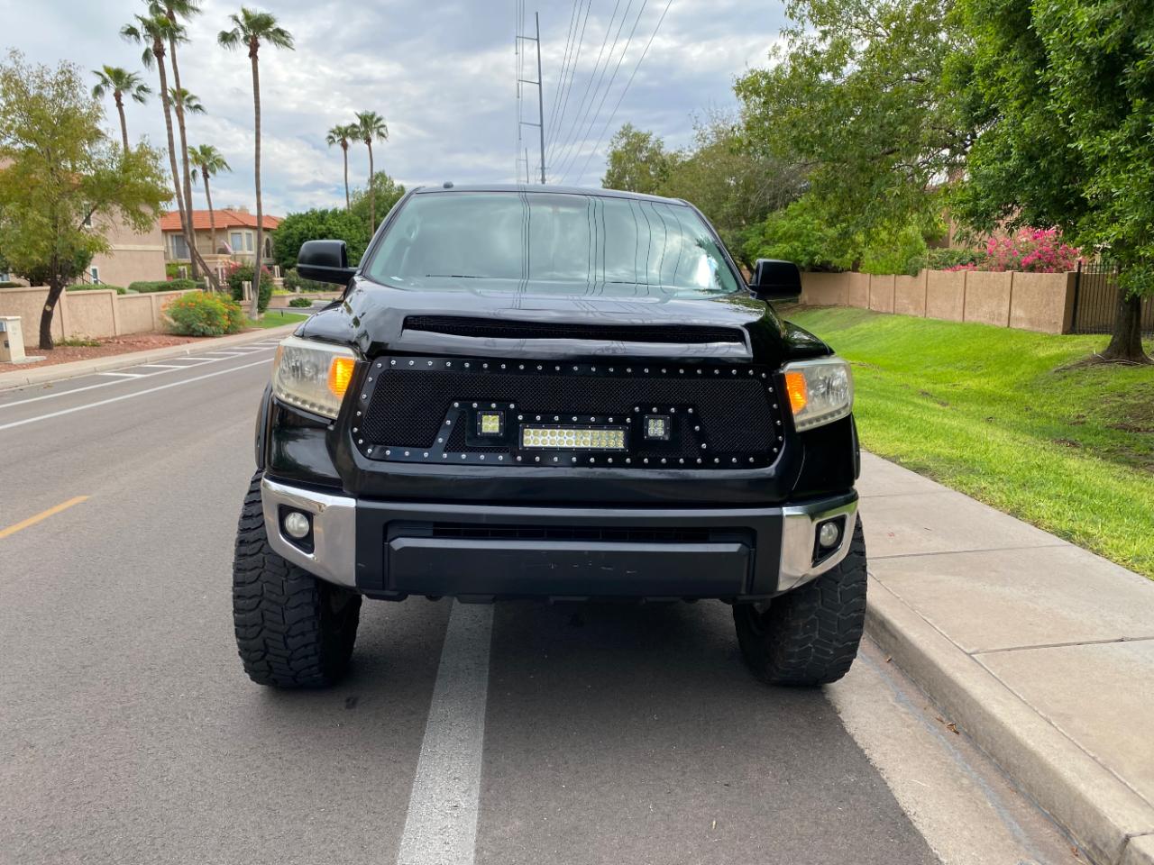 Toyota Tundra 2WD Truck CrewMax 5.7L V8 6-Spd AT SR5 (Natl) 2014