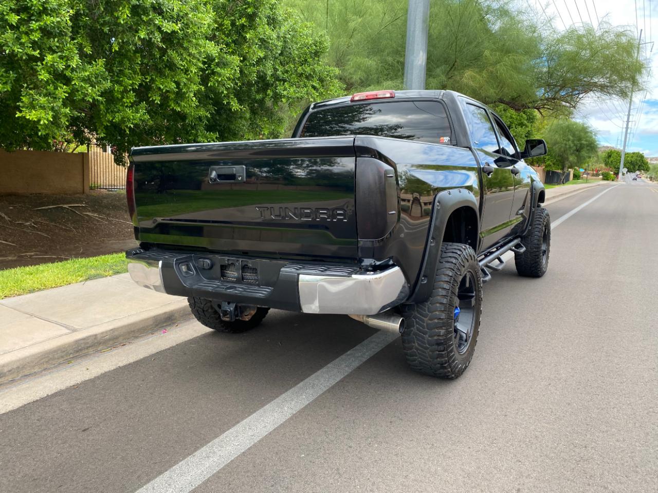 Toyota Tundra 2WD Truck CrewMax 5.7L V8 6-Spd AT SR5 (Natl) 2014