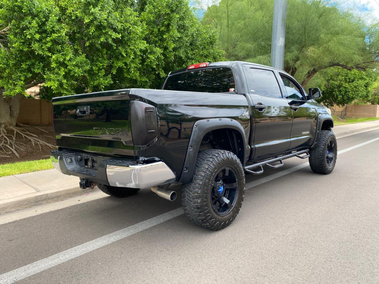 Toyota Tundra 2WD Truck CrewMax 5.7L V8 6-Spd AT SR5 (Natl) 2014