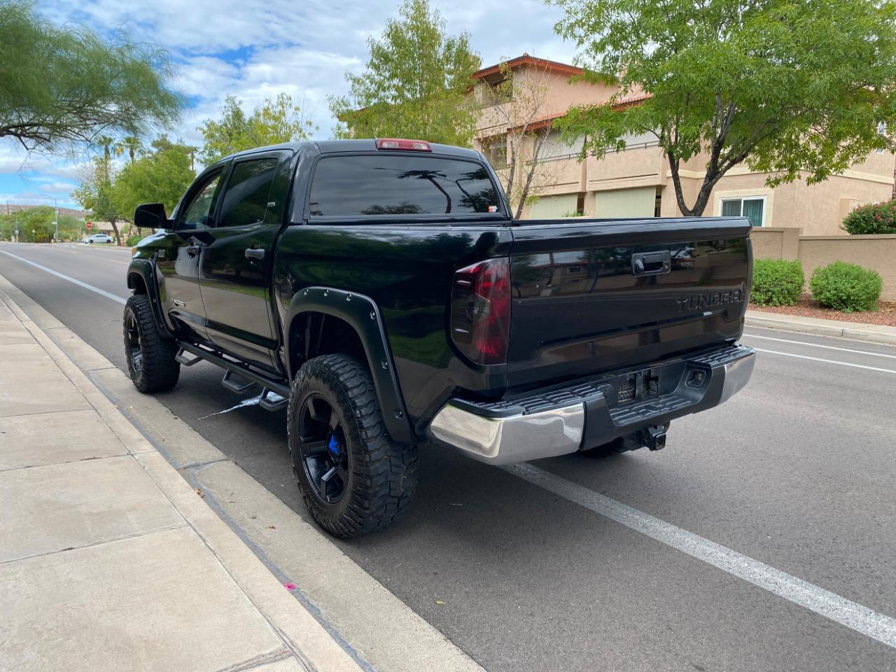 Toyota Tundra 2WD Truck CrewMax 5.7L V8 6-Spd AT SR5 (Natl) 2014