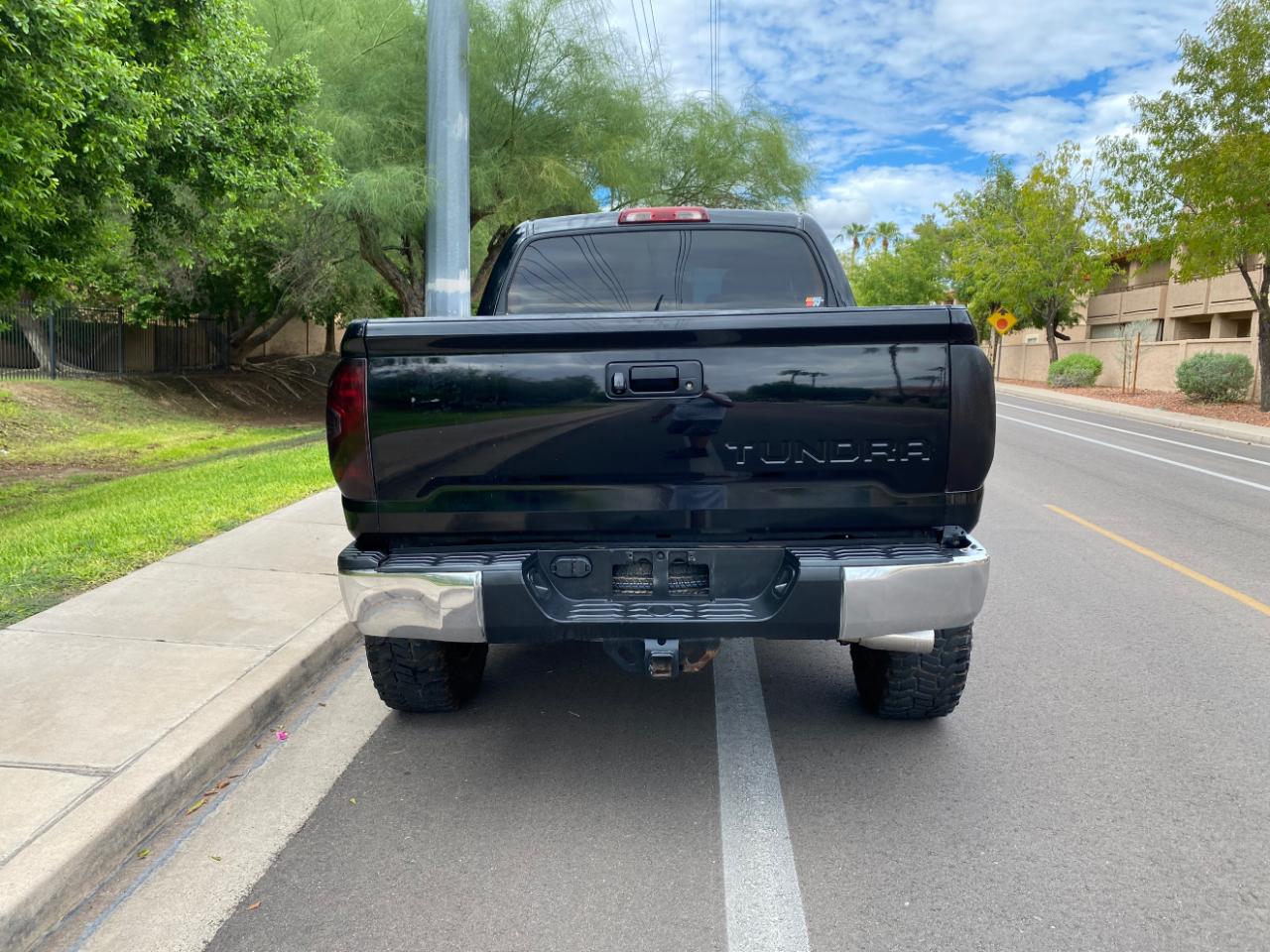 Toyota Tundra 2WD Truck CrewMax 5.7L V8 6-Spd AT SR5 (Natl) 2014