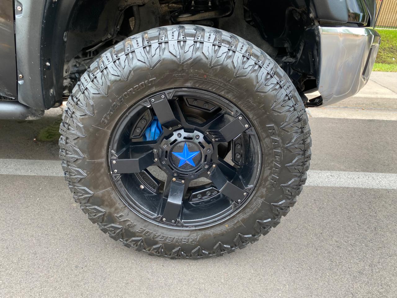 Toyota Tundra 2WD Truck CrewMax 5.7L V8 6-Spd AT SR5 (Natl) 2014