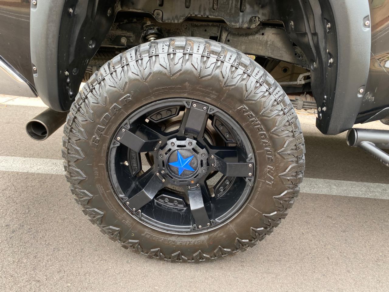 Toyota Tundra 2WD Truck CrewMax 5.7L V8 6-Spd AT SR5 (Natl) 2014