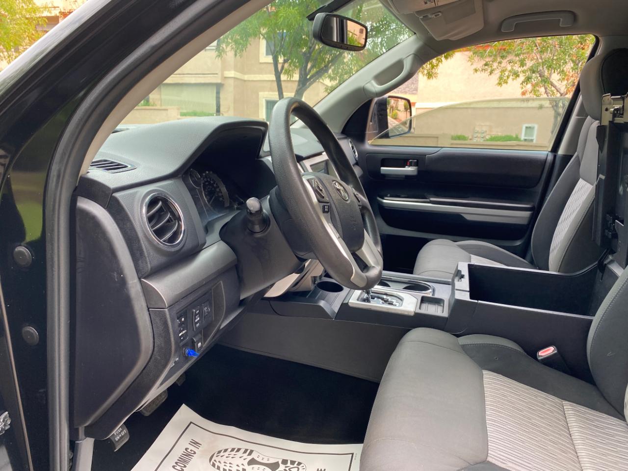 Toyota Tundra 2WD Truck CrewMax 5.7L V8 6-Spd AT SR5 (Natl) 2014