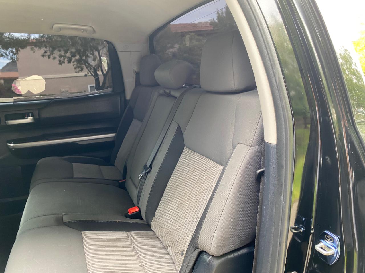 Toyota Tundra 2WD Truck CrewMax 5.7L V8 6-Spd AT SR5 (Natl) 2014