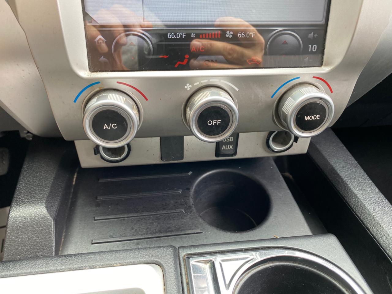 Toyota Tundra 2WD Truck CrewMax 5.7L V8 6-Spd AT SR5 (Natl) 2014