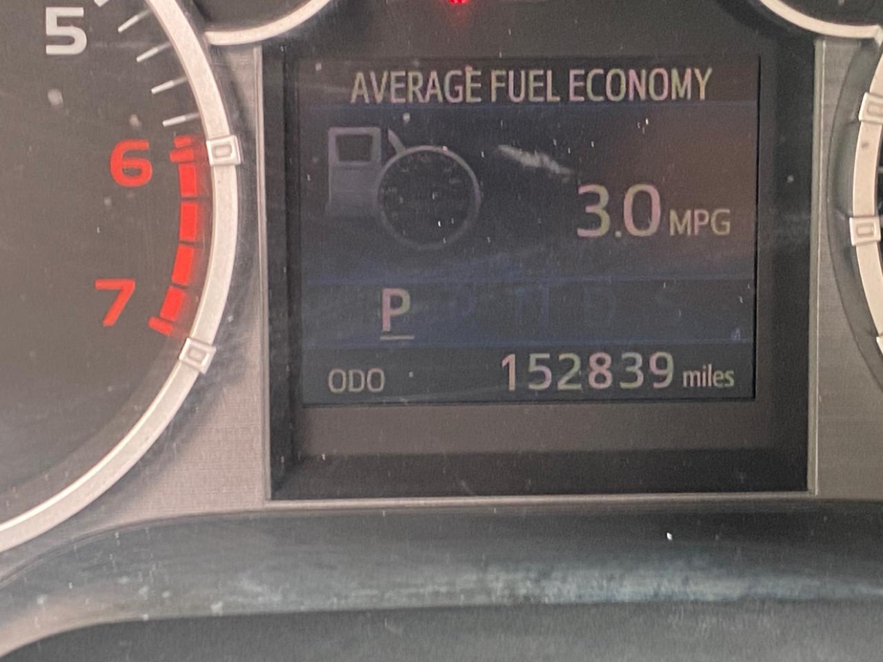 Toyota Tundra 2WD Truck CrewMax 5.7L V8 6-Spd AT SR5 (Natl) 2014