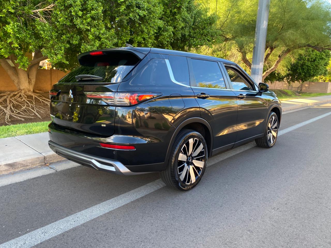 Mitsubishi Outlander SE FWD 2025