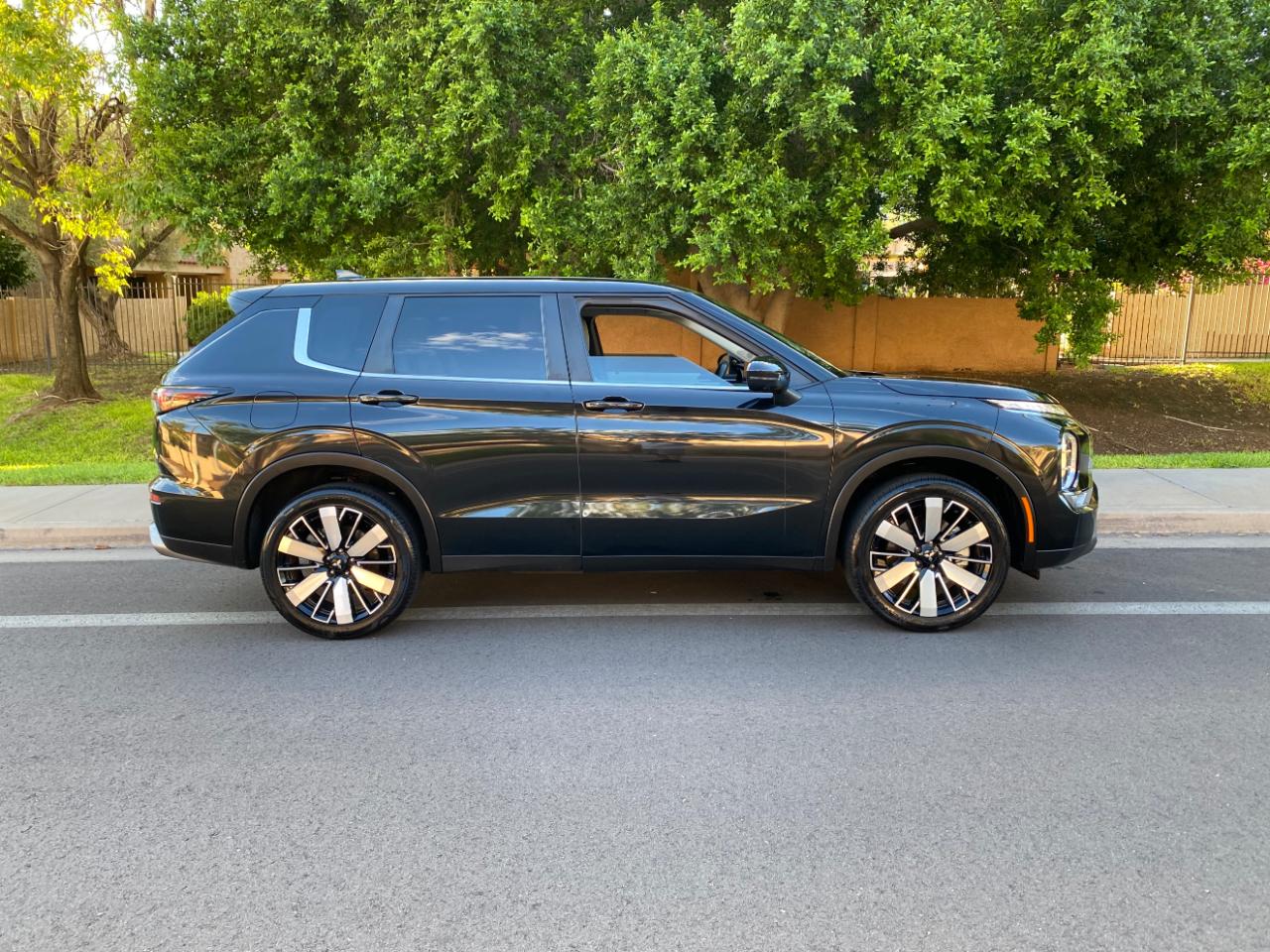 Mitsubishi Outlander SE FWD 2025