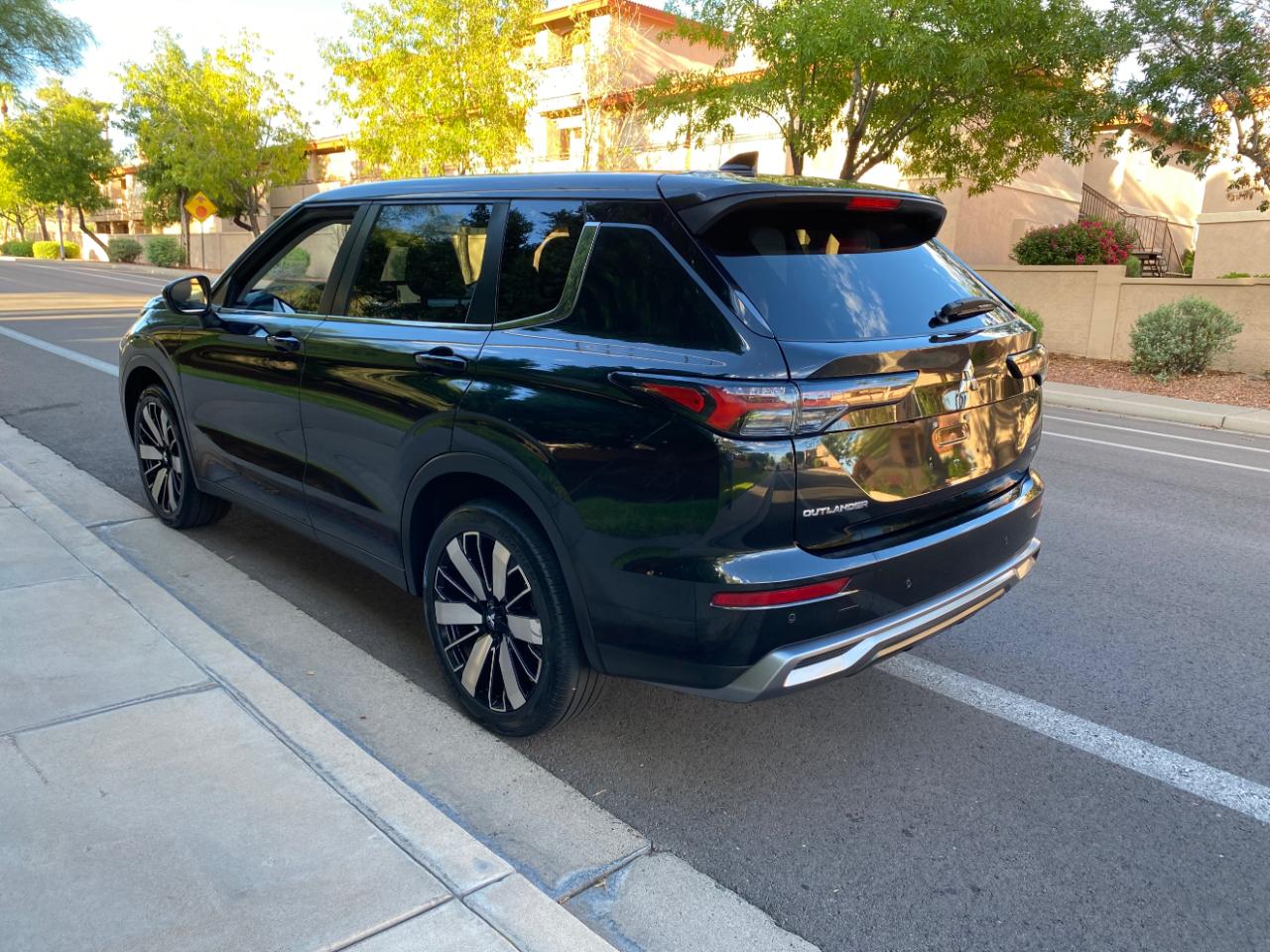 Mitsubishi Outlander SE FWD 2025