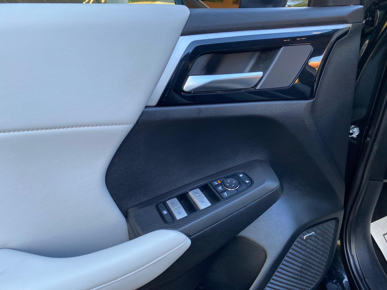 Mitsubishi Outlander SE FWD 2025