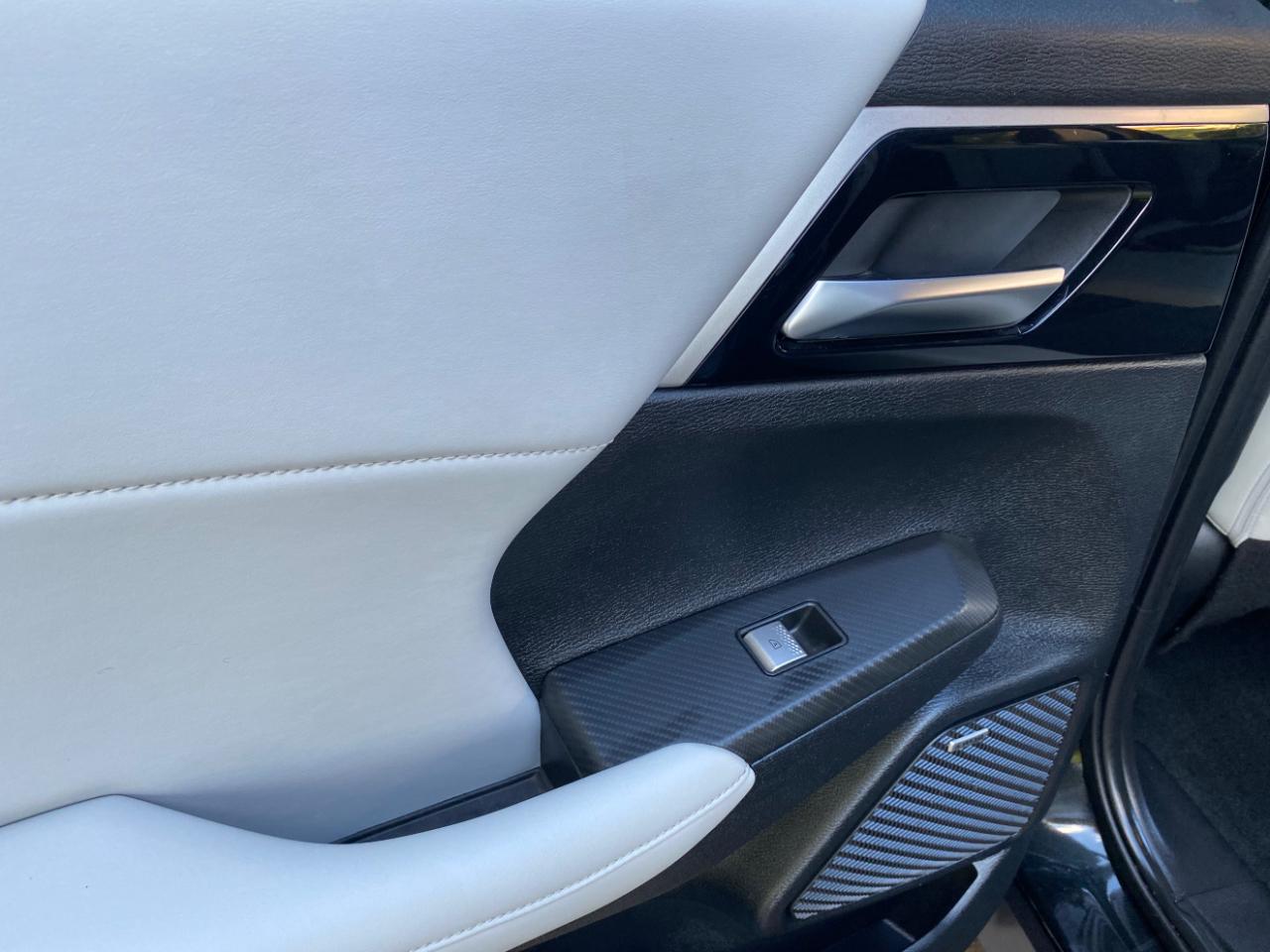 Mitsubishi Outlander SE FWD 2025