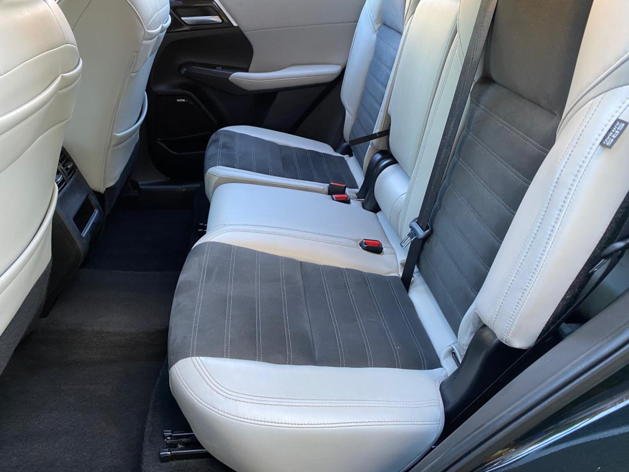 Mitsubishi Outlander SE FWD 2025