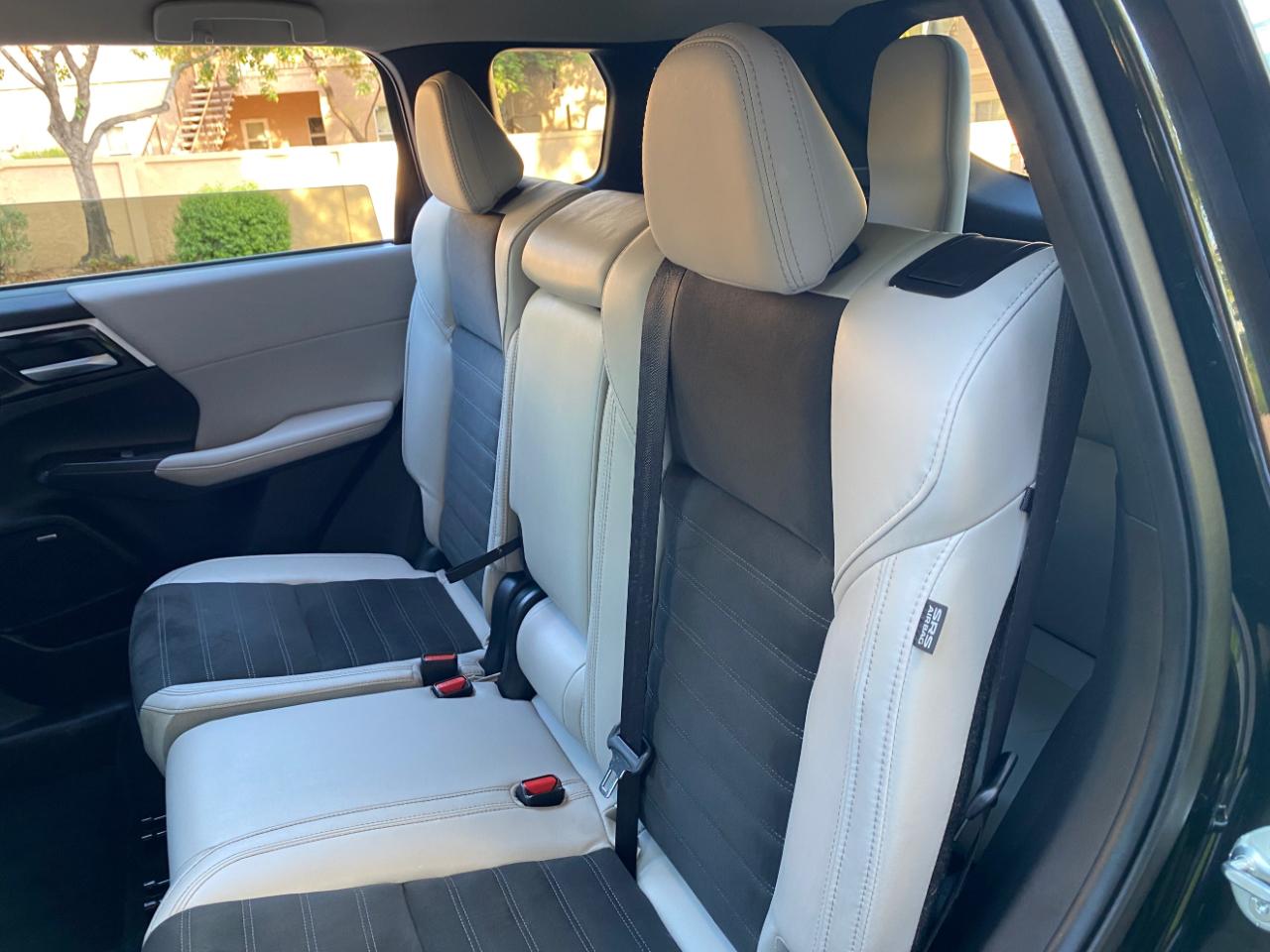 Mitsubishi Outlander SE FWD 2025