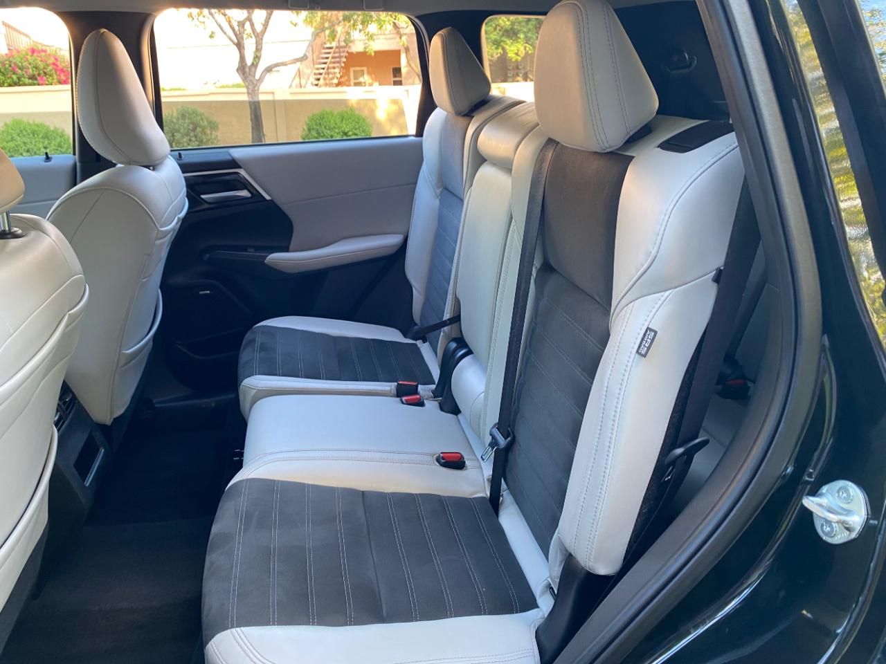 Mitsubishi Outlander SE FWD 2025