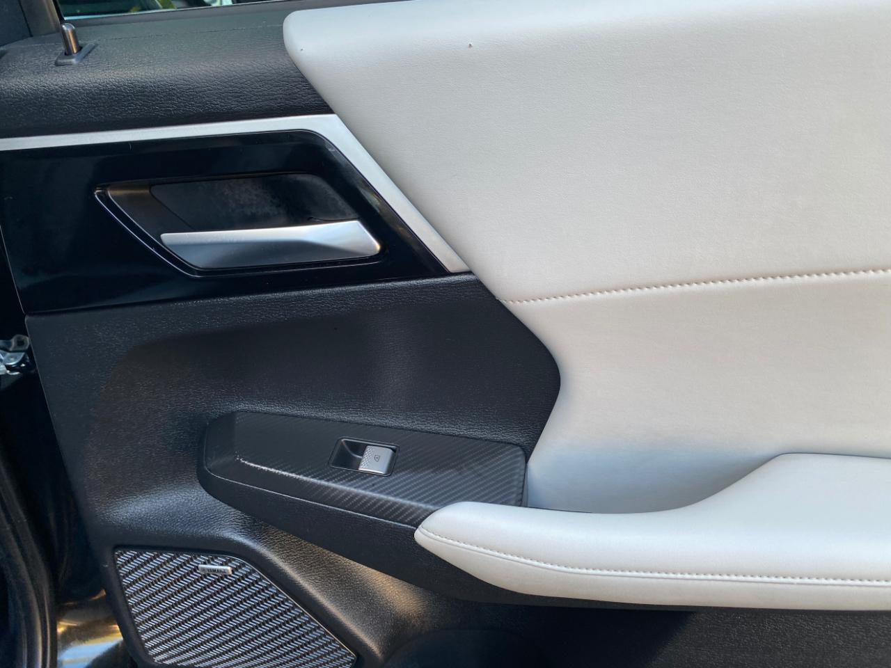Mitsubishi Outlander SE FWD 2025