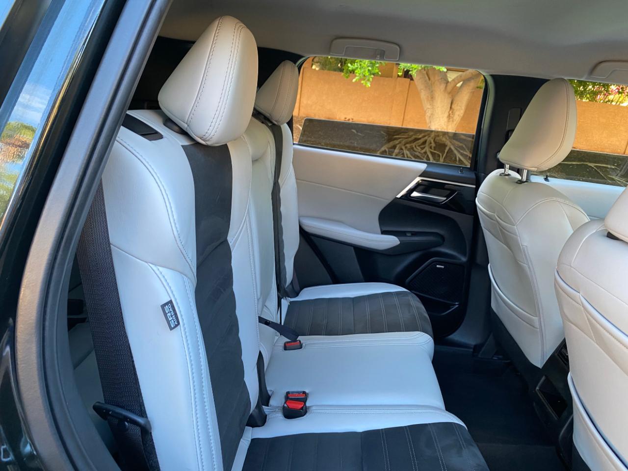 Mitsubishi Outlander SE FWD 2025
