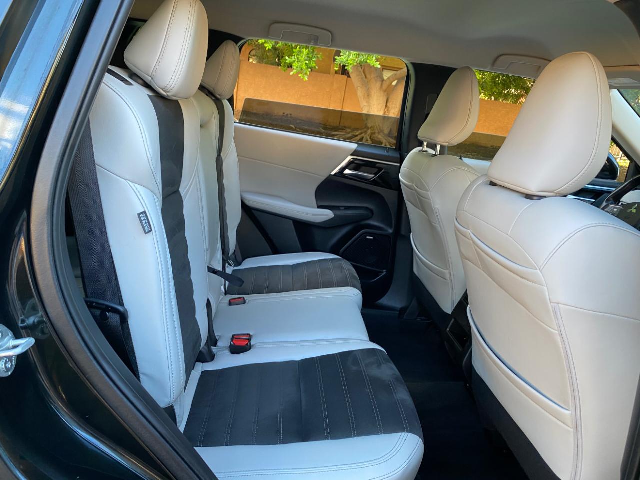 Mitsubishi Outlander SE FWD 2025