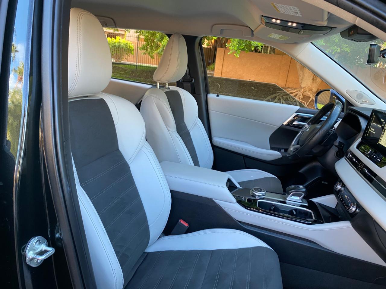 Mitsubishi Outlander SE FWD 2025