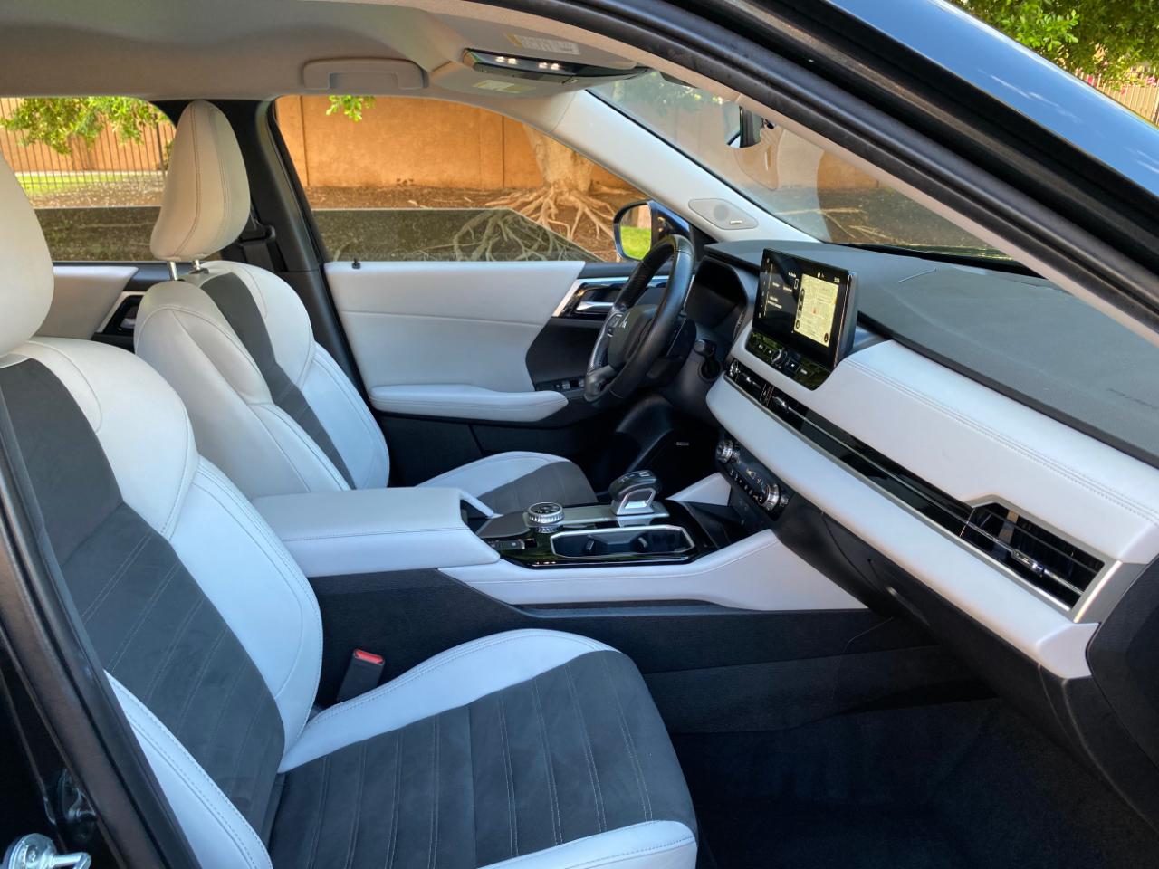 Mitsubishi Outlander SE FWD 2025