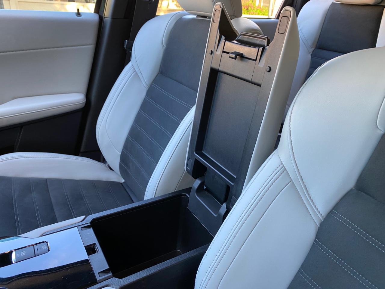 Mitsubishi Outlander SE FWD 2025
