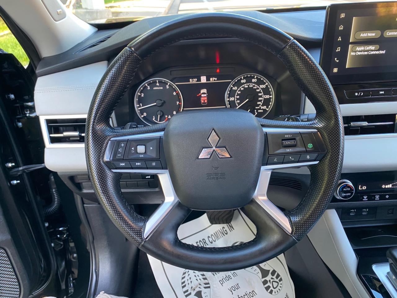 Mitsubishi Outlander SE FWD 2025