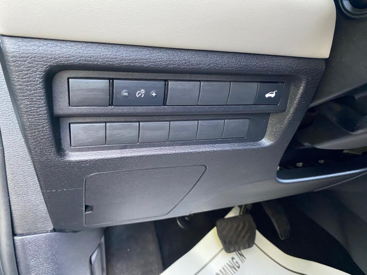 Mitsubishi Outlander SE FWD 2025
