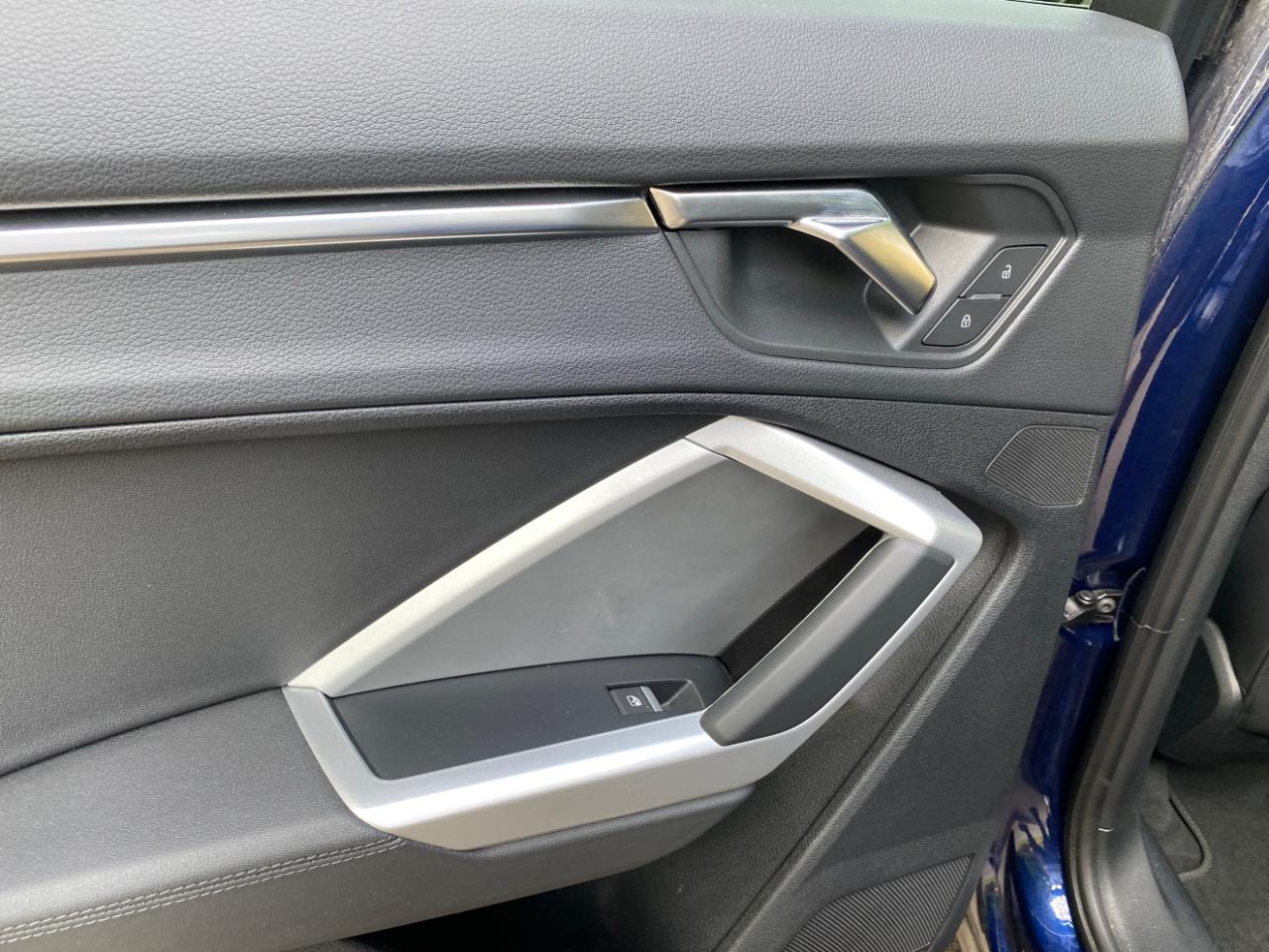 Audi Q3 S line Premium 45 TFSI quattro 2025