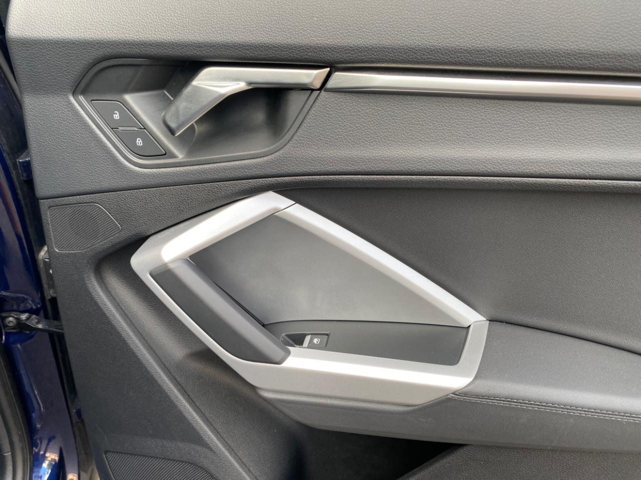 Audi Q3 S line Premium 45 TFSI quattro 2025