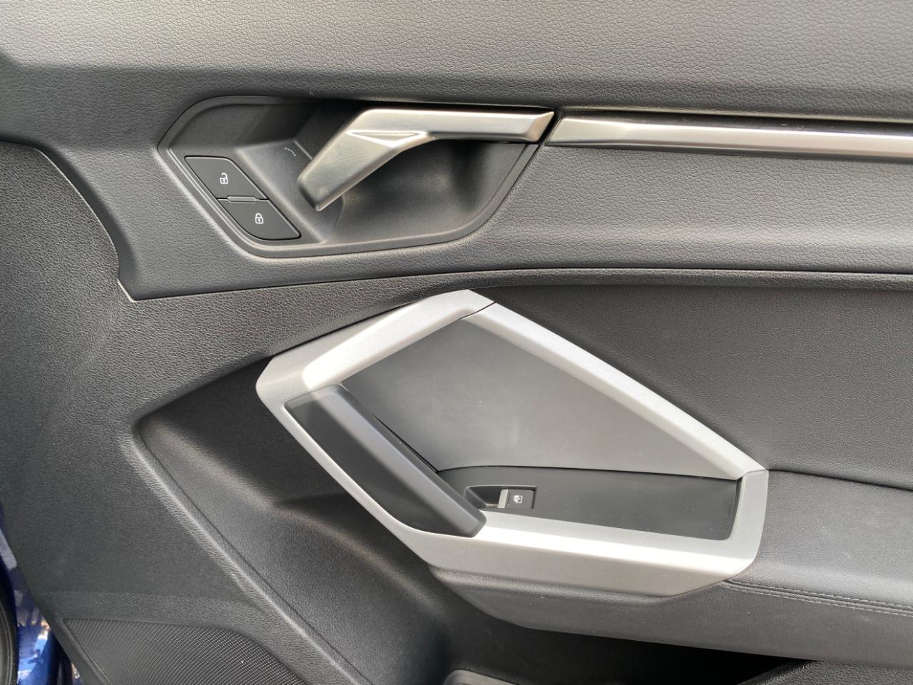 Audi Q3 S line Premium 45 TFSI quattro 2025