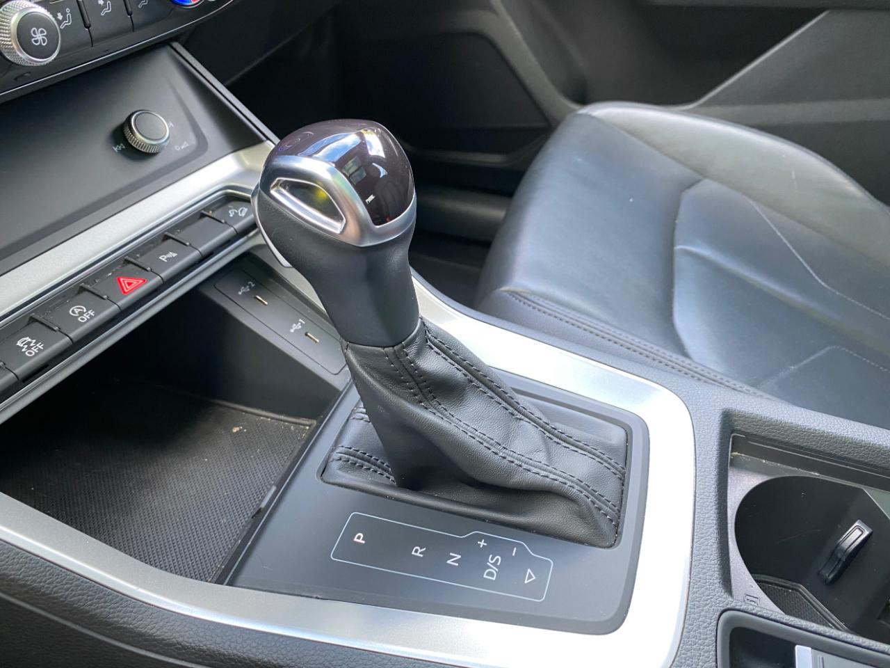 Audi Q3 S line Premium 45 TFSI quattro 2025