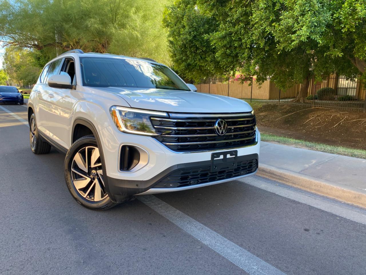 Volkswagen Atlas 2.0T SE w/Technology FWD 2025