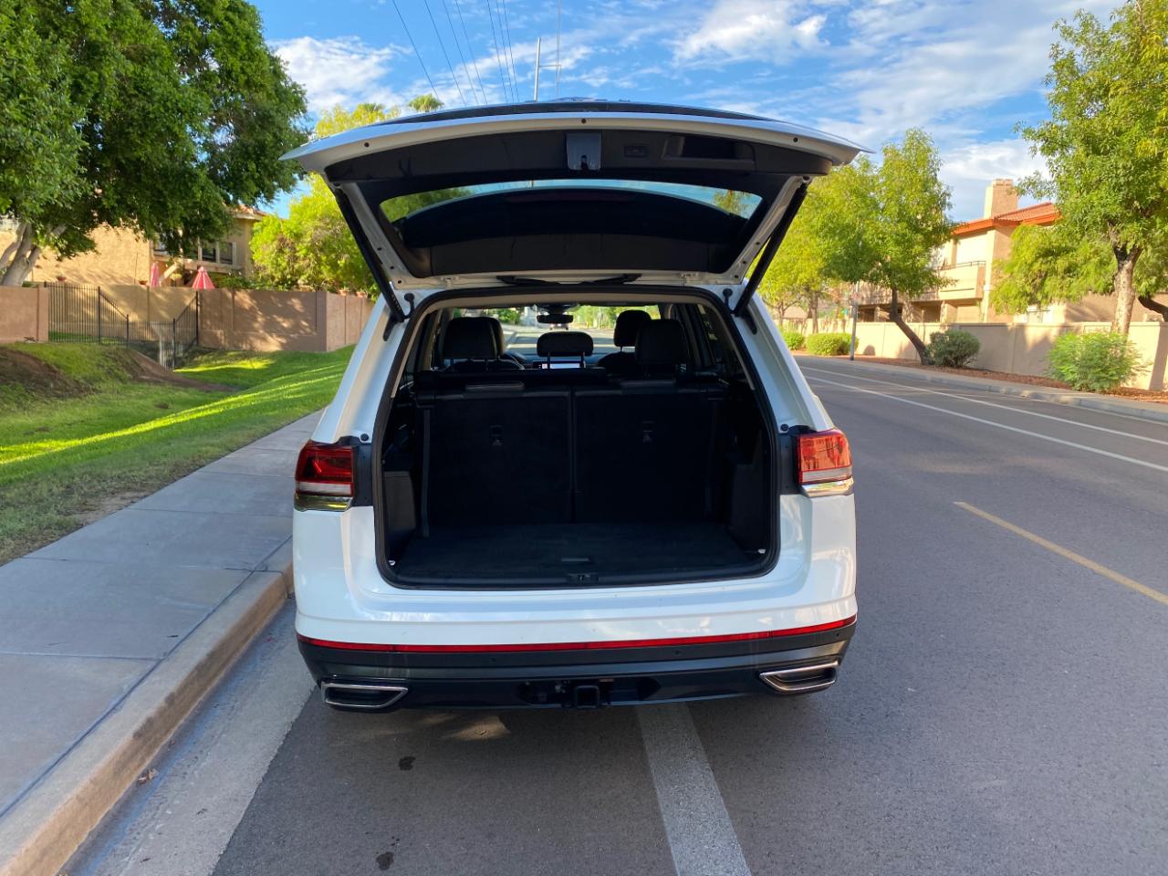 Volkswagen Atlas 2.0T SE w/Technology FWD 2025
