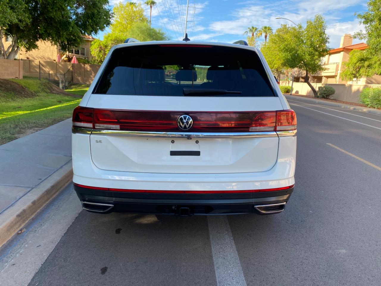 Volkswagen Atlas 2.0T SE w/Technology FWD 2025