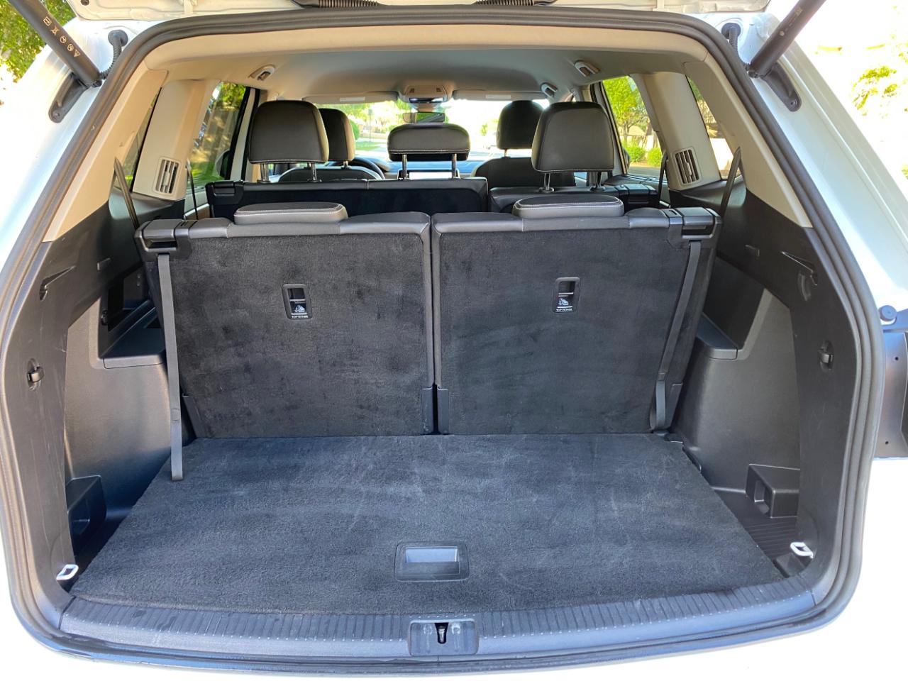 Volkswagen Atlas 2.0T SE w/Technology FWD 2025