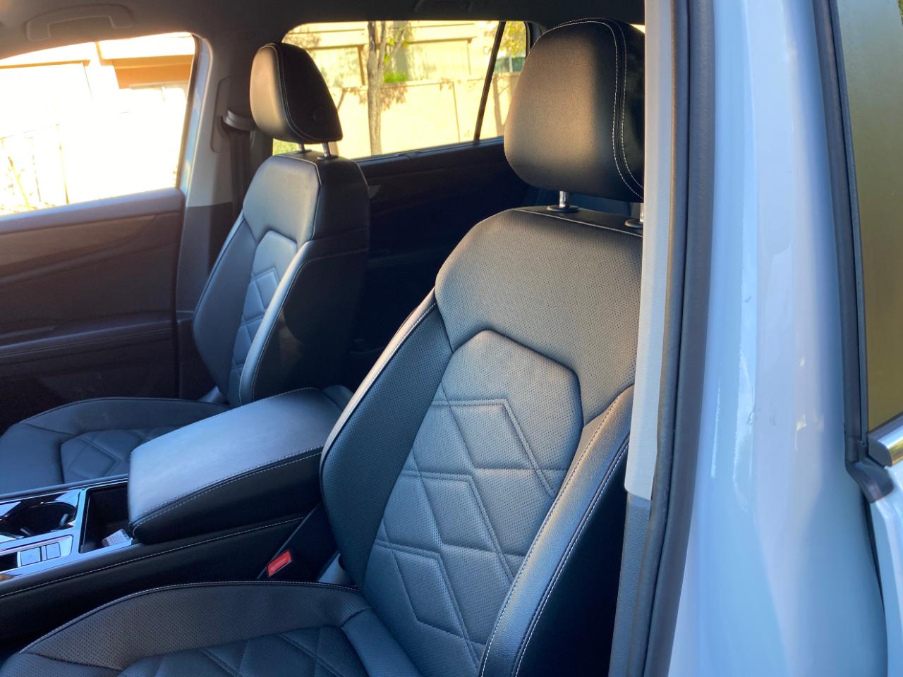 Volkswagen Atlas 2.0T SE w/Technology FWD 2025