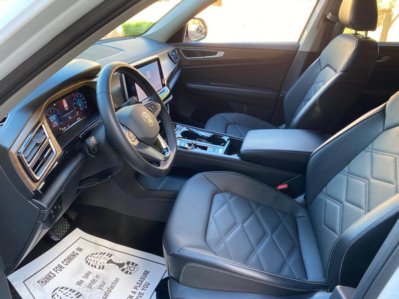 Volkswagen Atlas 2.0T SE w/Technology FWD 2025