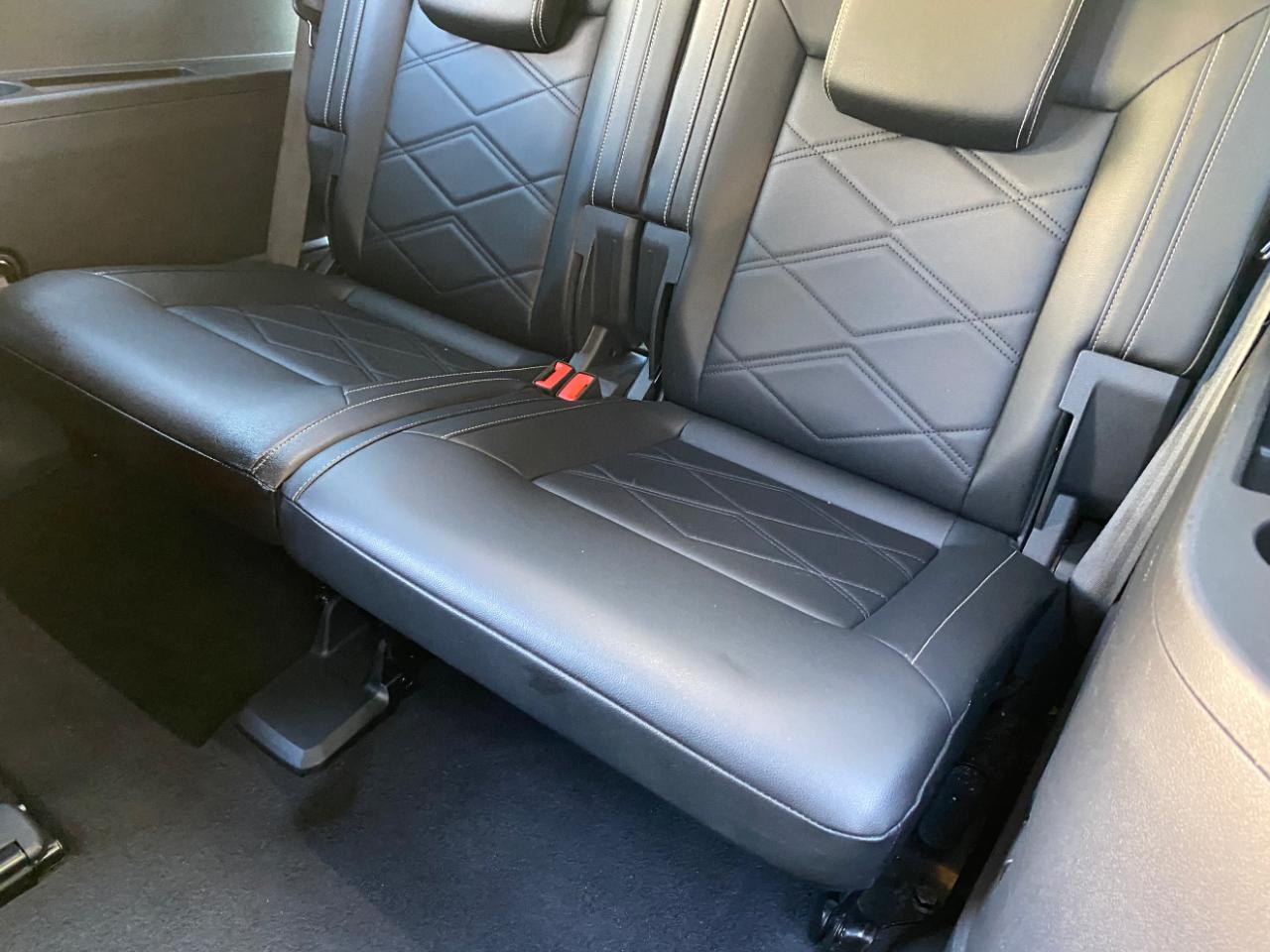 Volkswagen Atlas 2.0T SE w/Technology FWD 2025