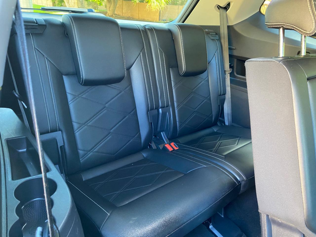 Volkswagen Atlas 2.0T SE w/Technology FWD 2025