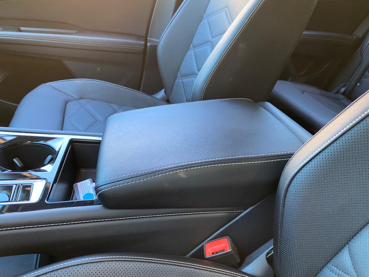 Volkswagen Atlas 2.0T SE w/Technology FWD 2025